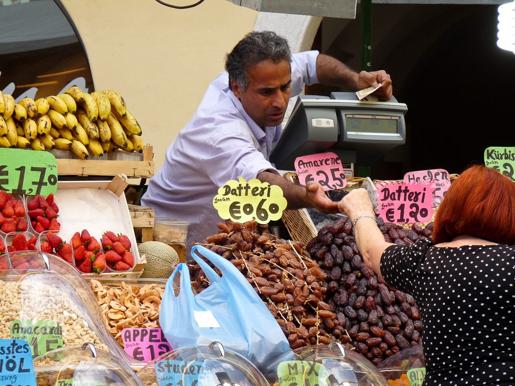 Frischwarenmarkt in Bozen im Südtirol