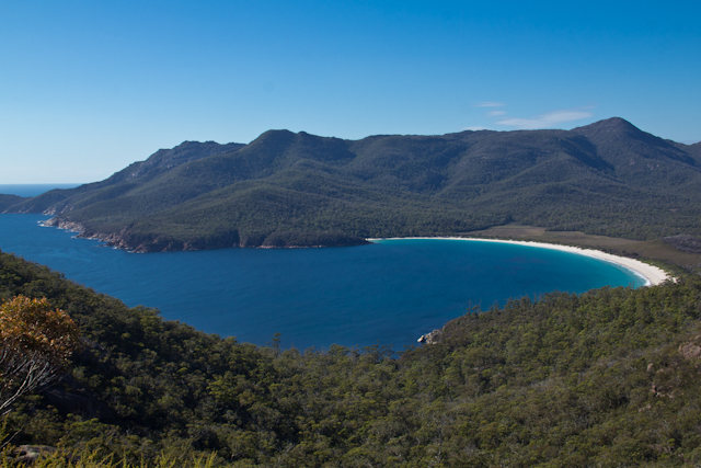 Der wunderschöne, weisse Strand der Wineglass Bay