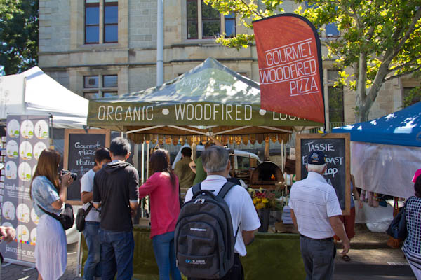 Organische Holzofen Pizza am Salamanca Markt