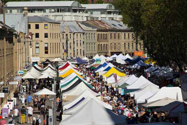 Der Salamanca Markt findet jeden Samstagmorgen in Hobart statt