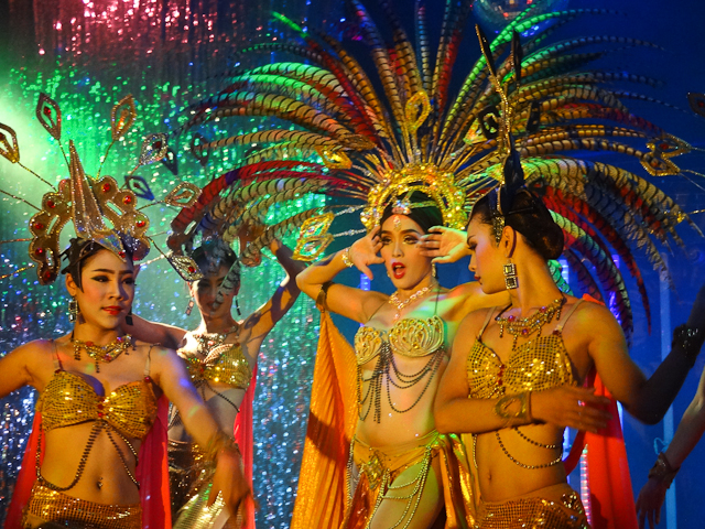 Read more about the article Ladyboy Cabaret in Chiang Mai, eine geniale Show