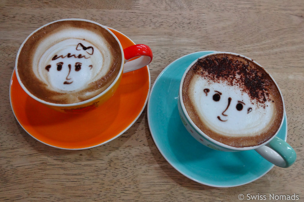 Liebstes Cafe in Chiang Mai Latte Art Paar