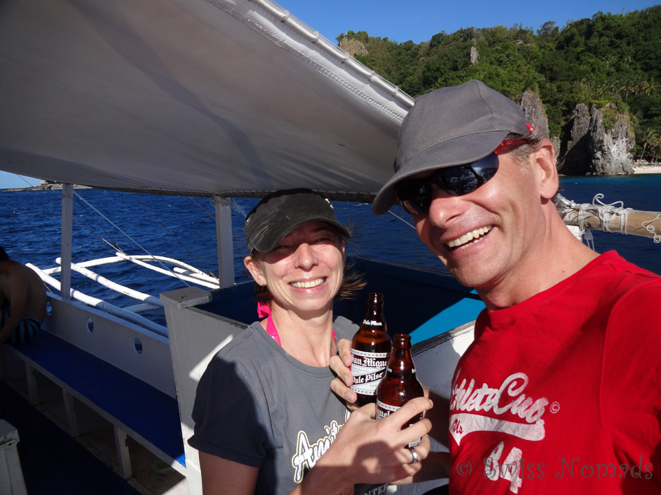 Prost auf spannende und wunderschöne Tauchgänge bei Apo Island