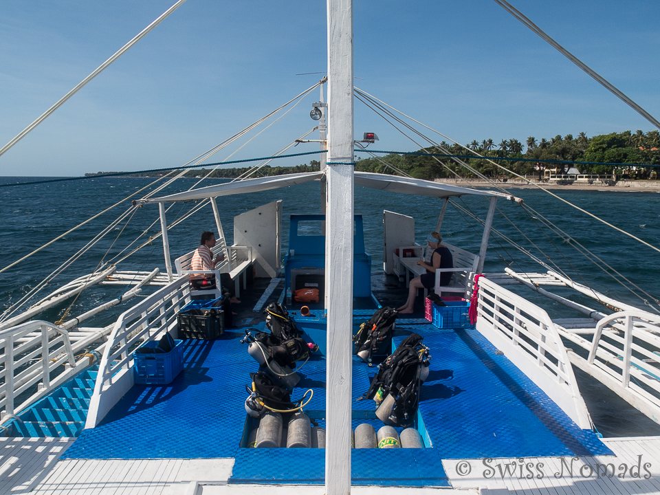 Grosszügiges Tauchboot von Liquid Dumaguete in Dauin