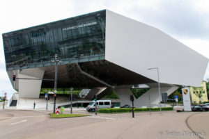 Mehr über den Artikel erfahren Besuch im Porsche Museum in Stuttgart
