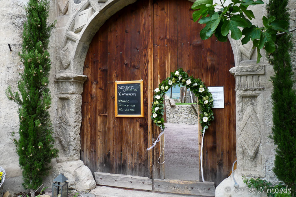 Die Haselburg ist eine Sehenswürdigkeit in Bozen, hoch über der Stadt