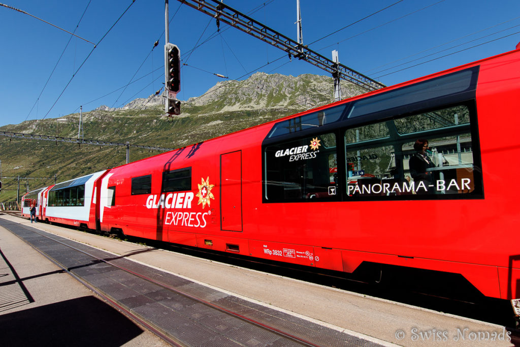 Die Panoramawagen des Glacier Express bieten grossartige Ausblicke