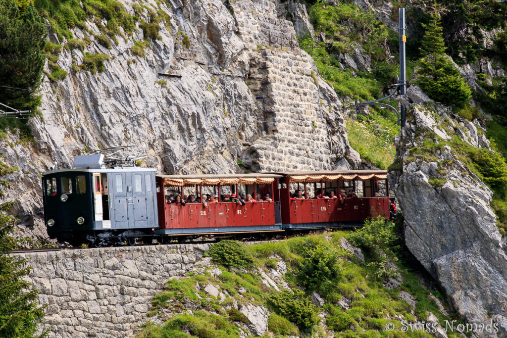 Die historische Zahnradbahn auf die Schynige Platte