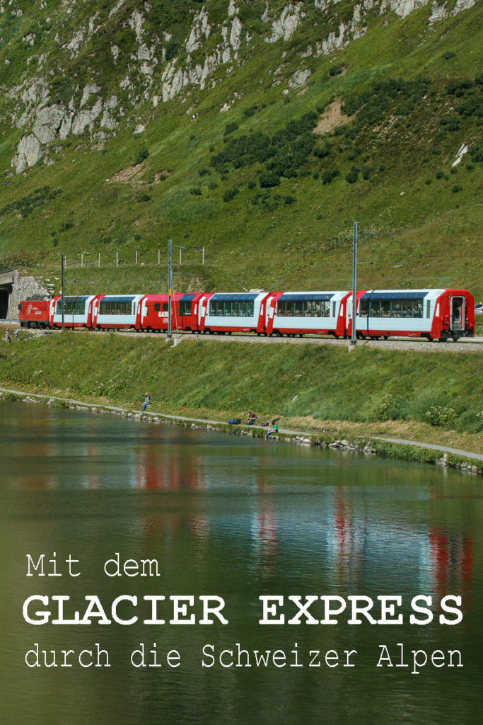 Der Glacier Express in der Schweiz ist eine der schönsten Bahnfahrten