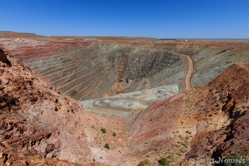 Die Tagebaugrube der aktiven Goldmine in Gwalia