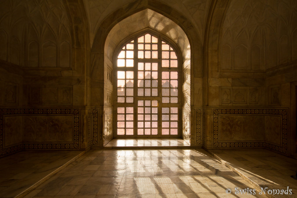 Die filigranen Jali Fenster des Taj Mahal