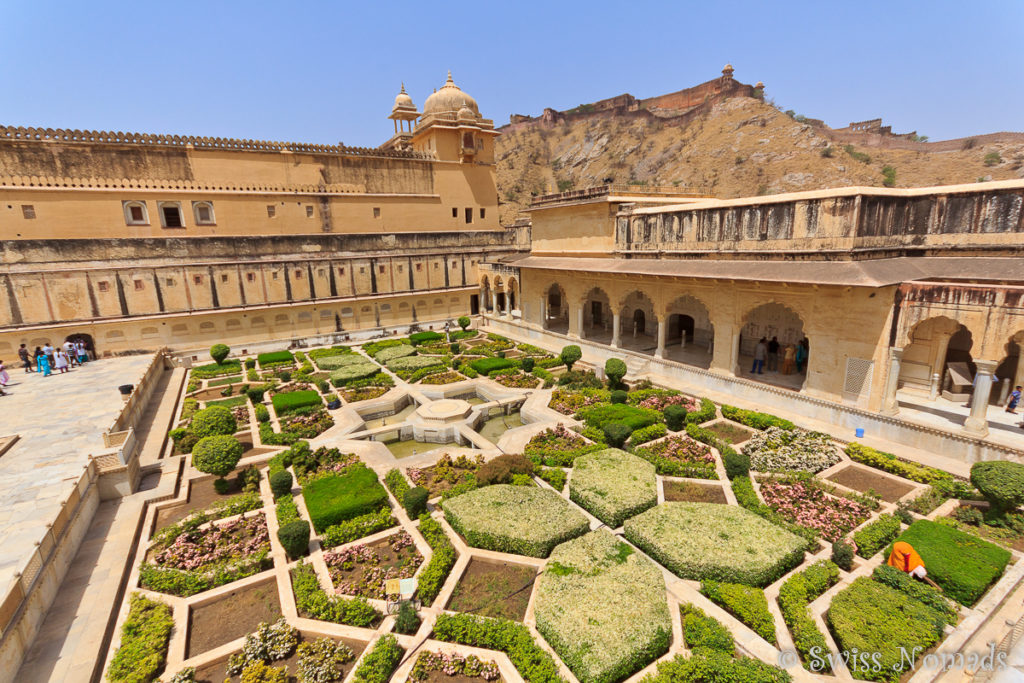 Der geometrisch gestaltete Garten im Amber Fort