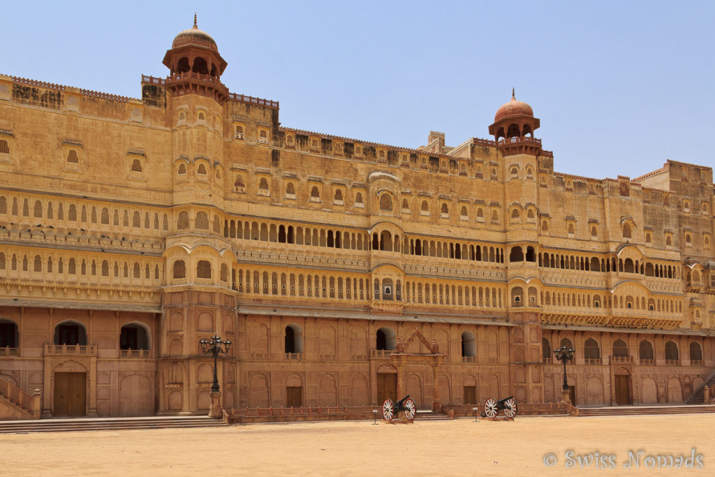 Der Osteingang des Junagarh Fort in Bikaner