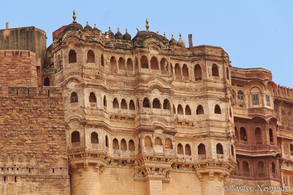 Die wunderschöne Fassade des Mehrangarh Fort in Jodhpur