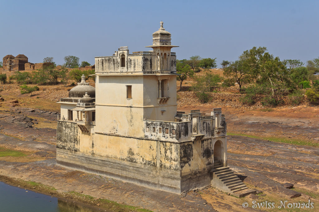 Rani Padmini im Chittorgarh Fort im künstlichen angelegten See