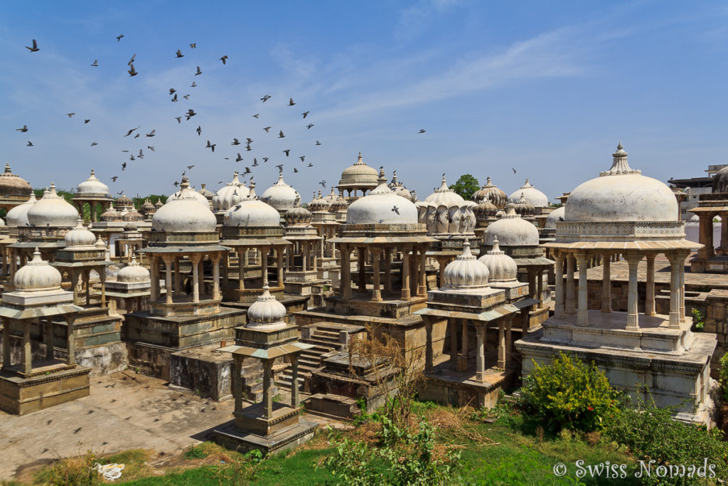 Die Zenotaphe von Ahar sind eine Sehenswürdigkeit bei Udaipur