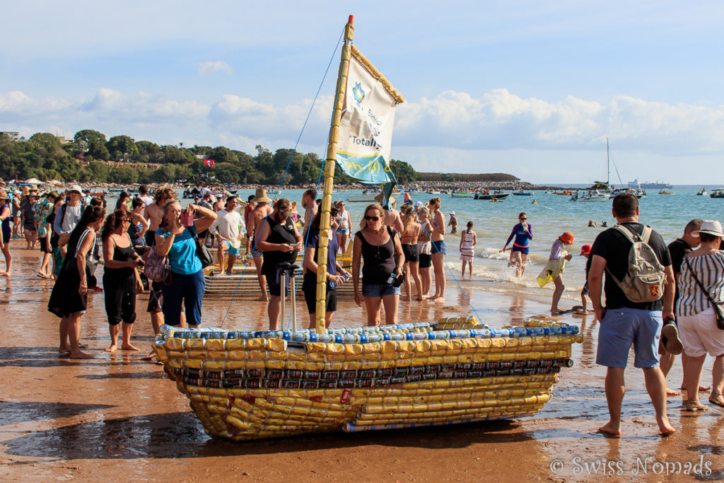 Darwin Beer Can Regatta am Strand