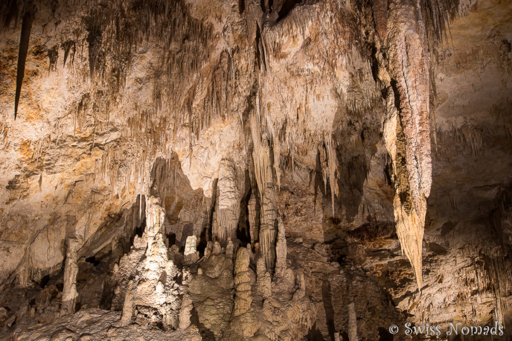 Riesige Kammer der Mammoth Cave in Westaustralien