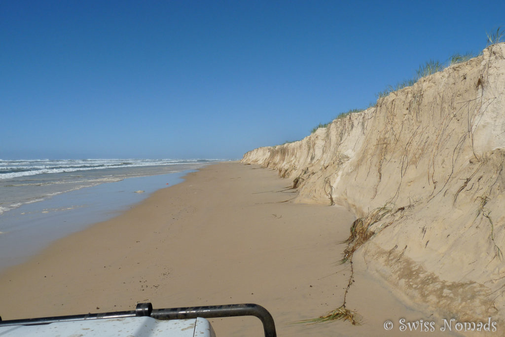 Fahren entlang der 75 Mile Beach auf Fraser Island