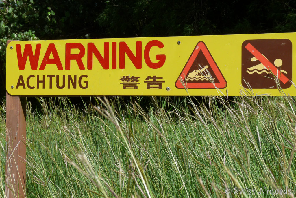 Warnschild vor Krokodile im Daintree Nationalpark