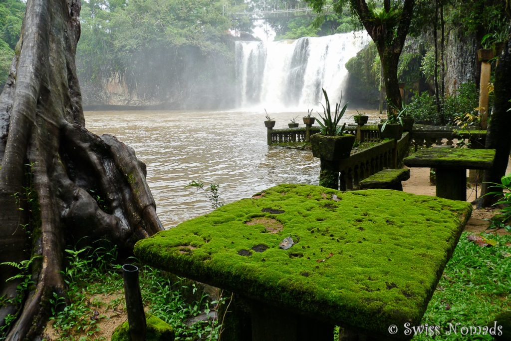 Wasserfall im Paronella Park