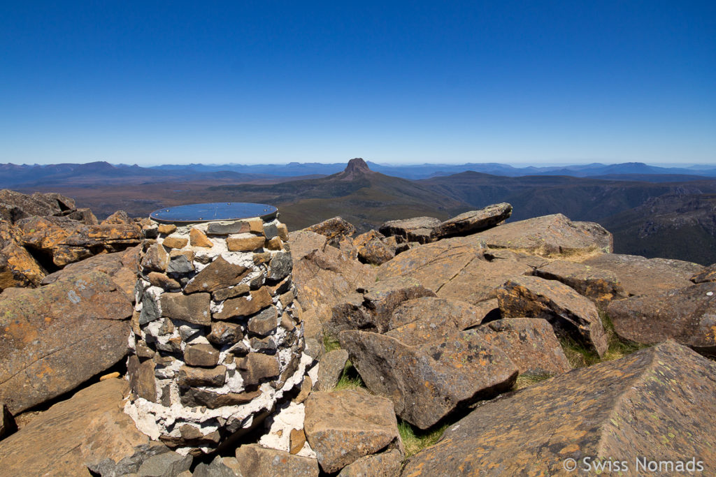 Marker auf dem Summit des Cradle Mountains in Tasmanien