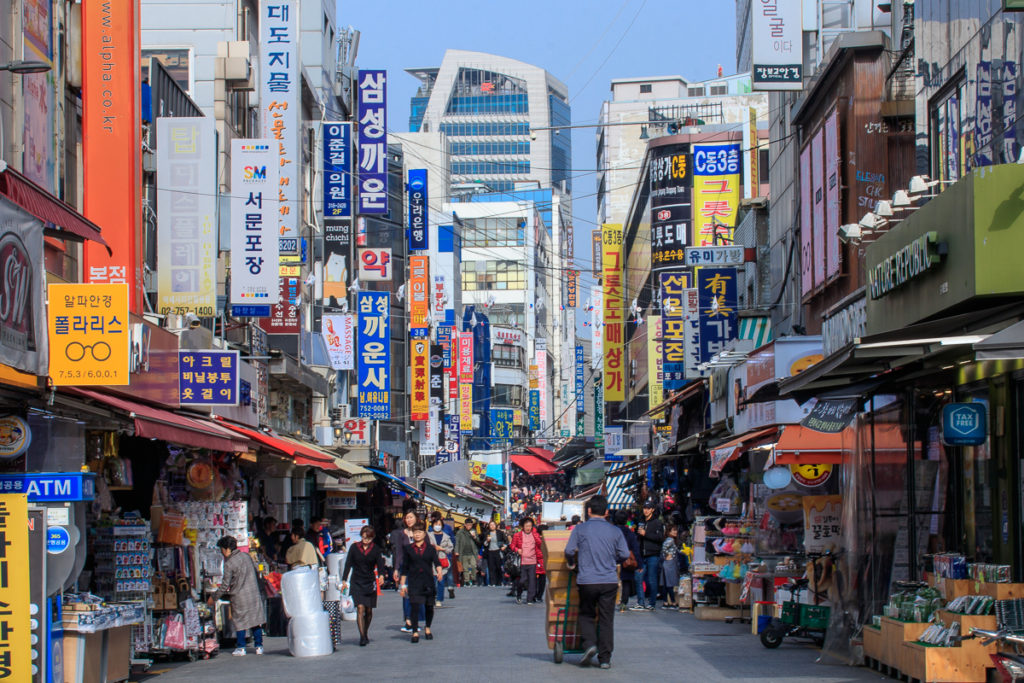 Der Namdaemun Markt ist eine der quirligsten Sehenswürdigkeiten in Seoul