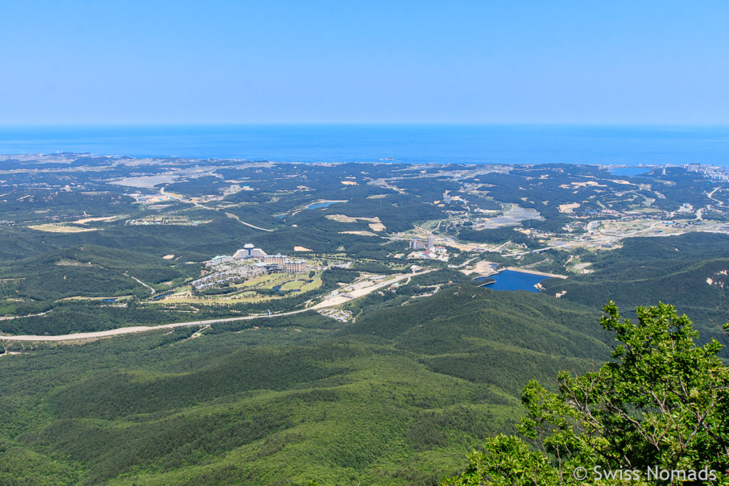 Die Aussicht von Ulsanbawi im Seoraksan Nationalpark über Sokcho