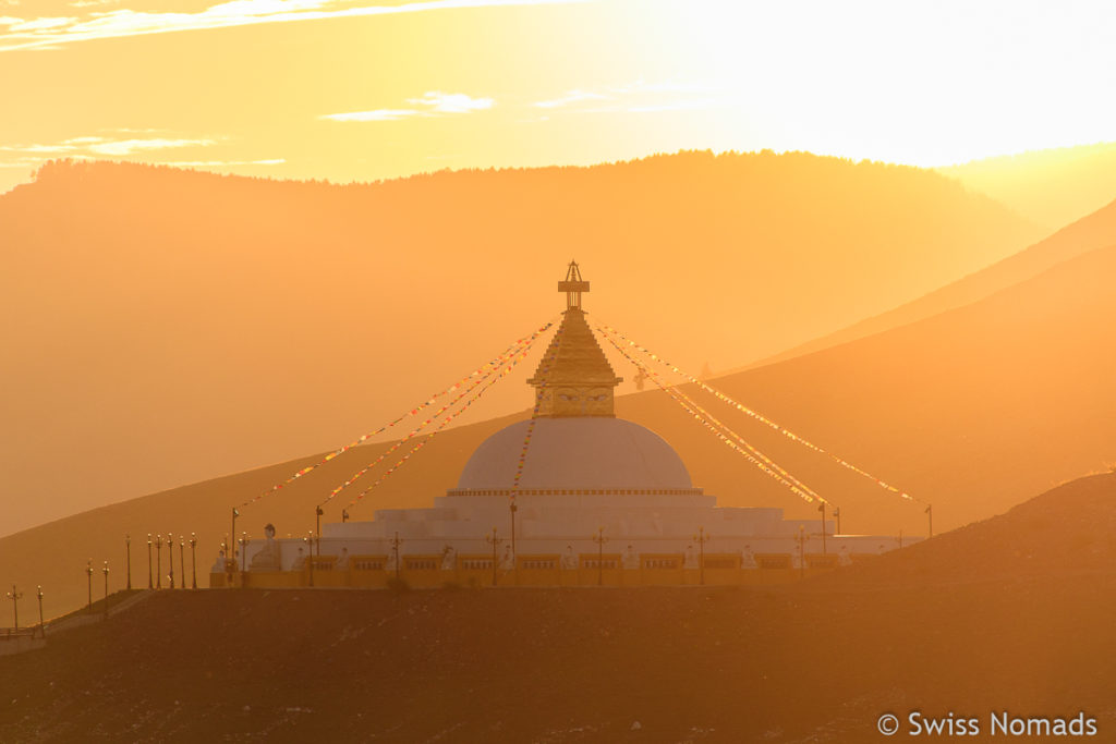 Der Sonnenuntergang beim Amarbayasgalant Kloster in der Mongolei