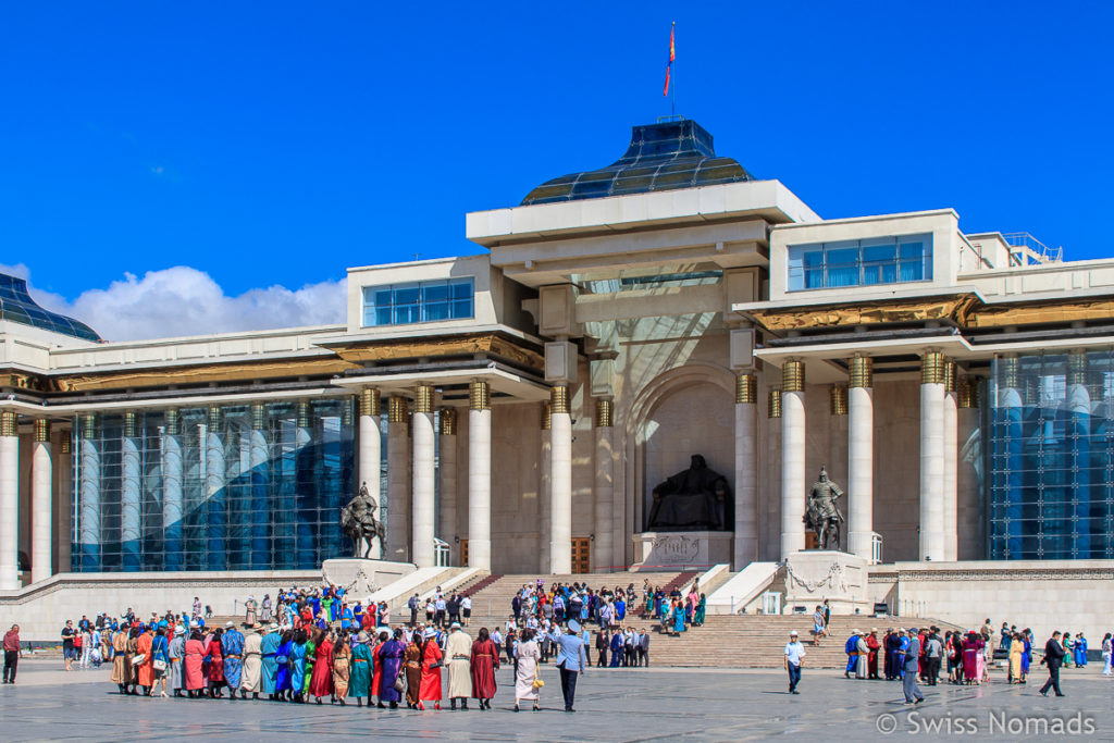 Der Dschingis Khaan Platz ist Mittelpunkt der Sehenswürdigkeiten in Ulaanbaatar