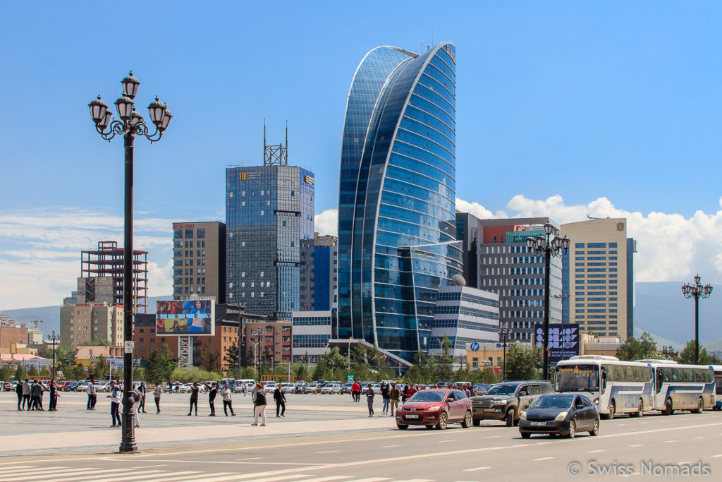 Die Skyline vom Dschingis Khaan Platz ist eine Sehenswürdigkeit in Ulaanbaatar