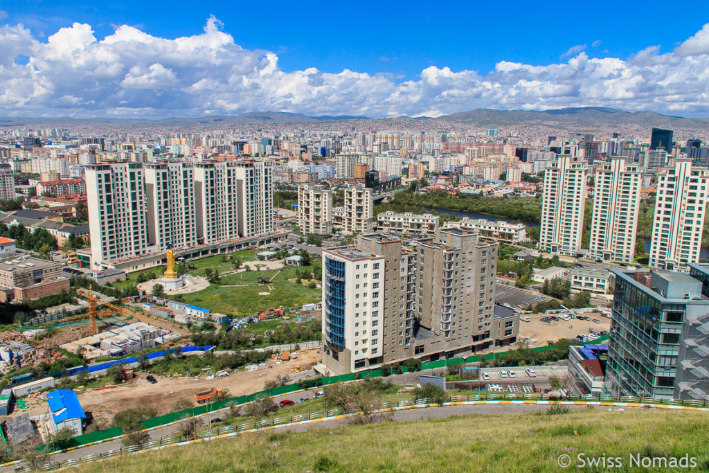 Die Aussicht vom Zaisan Hügel über die Sehenswürdigkeiten von Ulaanbaatar