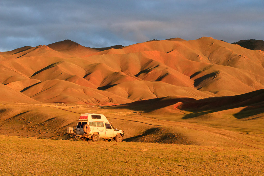 Camp an einem schönen Ort im Altai Gebirge der Mongolei