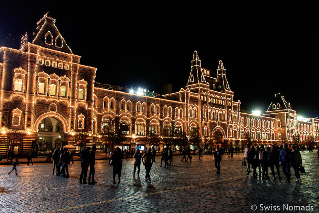 Kaufhaus GUM in Moskau beleuchtet