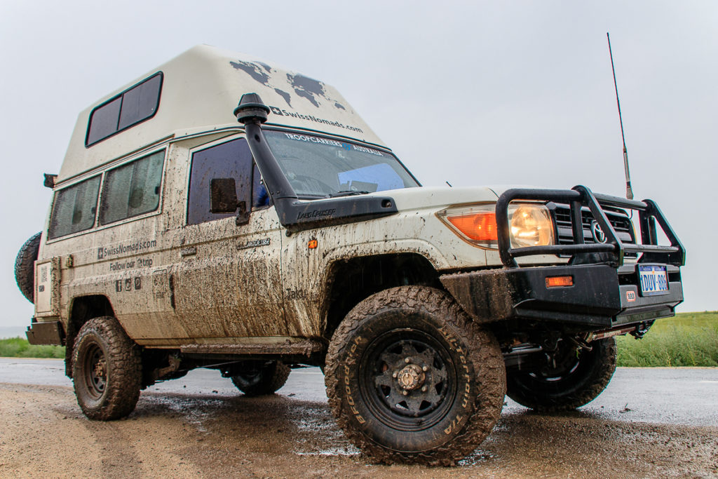 Offroad durch den Schlamm zu den schönste Orte der Mongolei