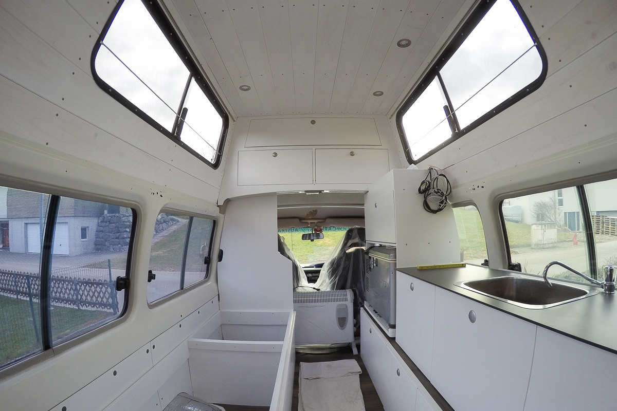 Mehr über den Artikel erfahren Camper Möbel bauen für unseren Land Cruiser