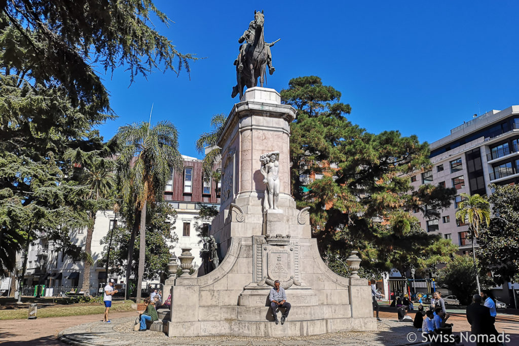 Plaza Zabala in Montevideo