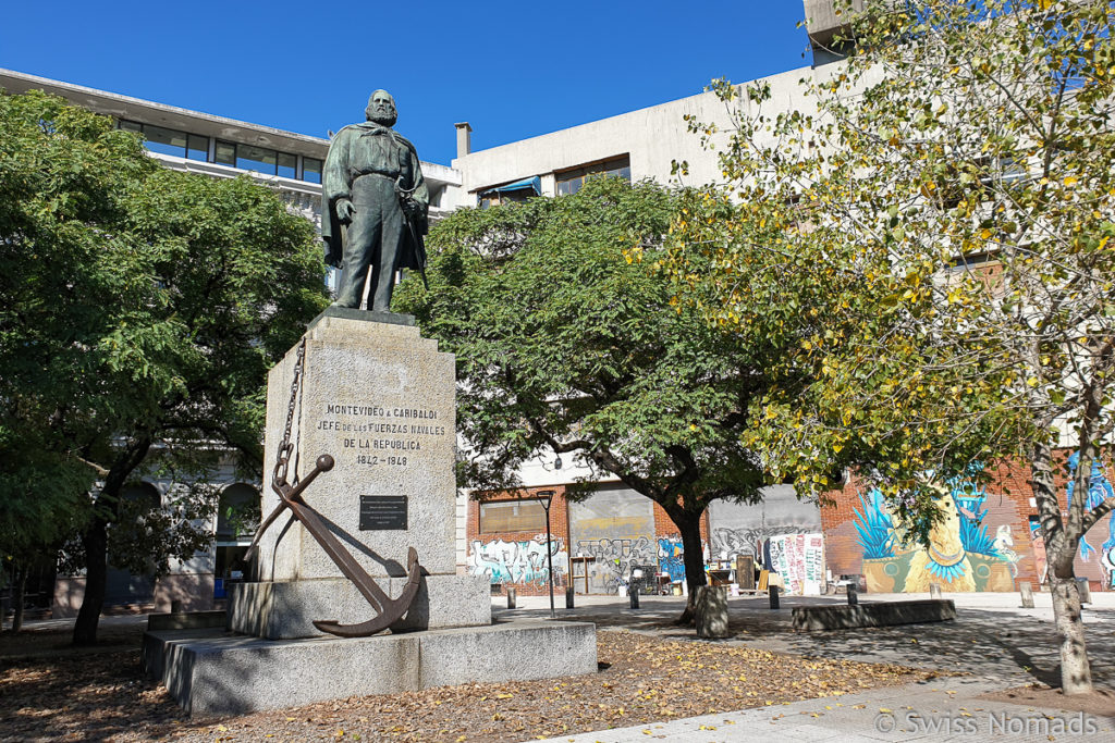 Statue Jose Garibaldi in Montevideo