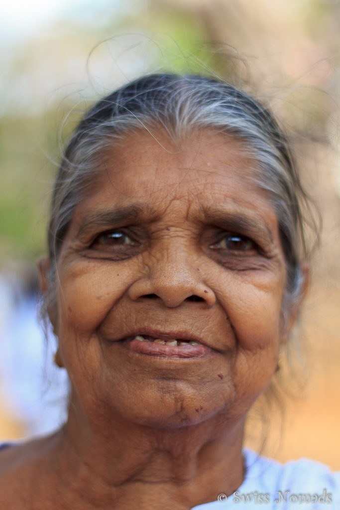 Anradhapura Sri Maha Bodhi Tree Frau