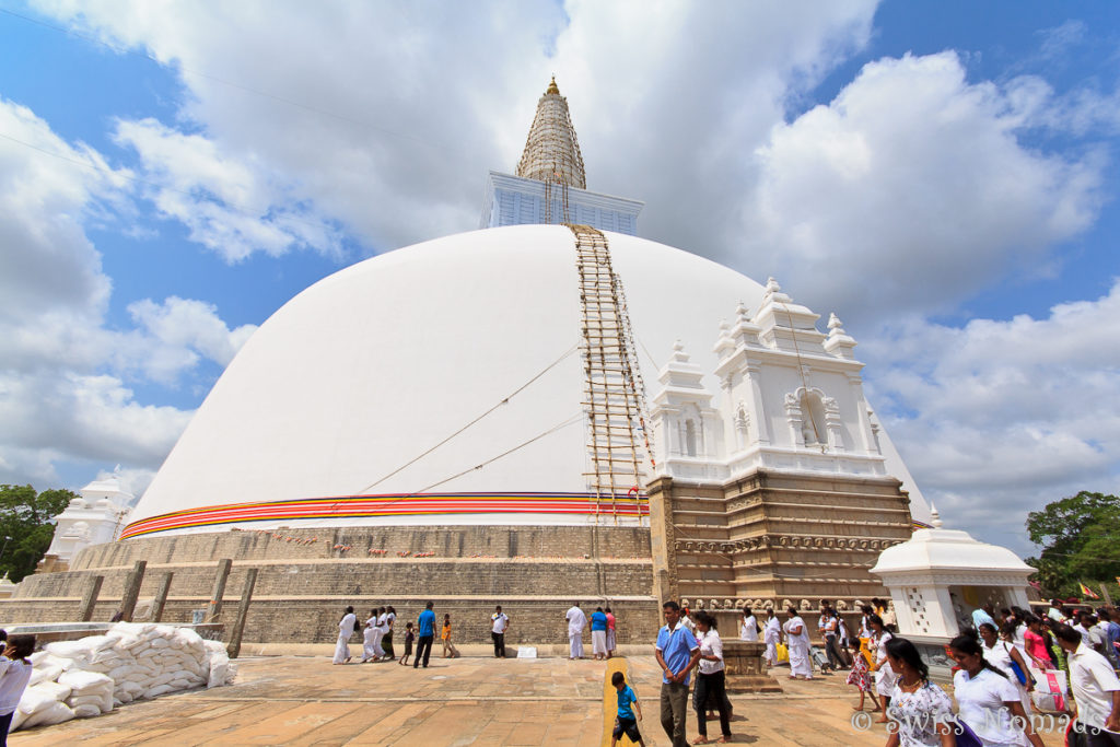 Ruvanvelisaya Dagoba Anuradhapura