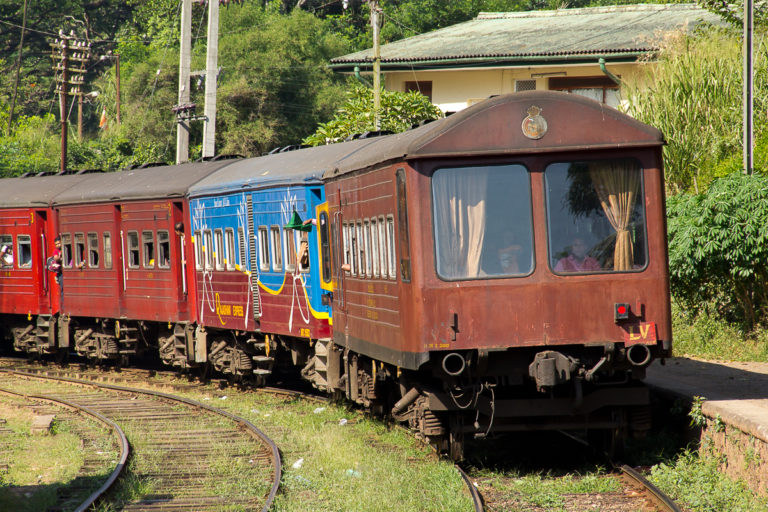 Bahnfahrt Teeplantagen Nuwara Eliya