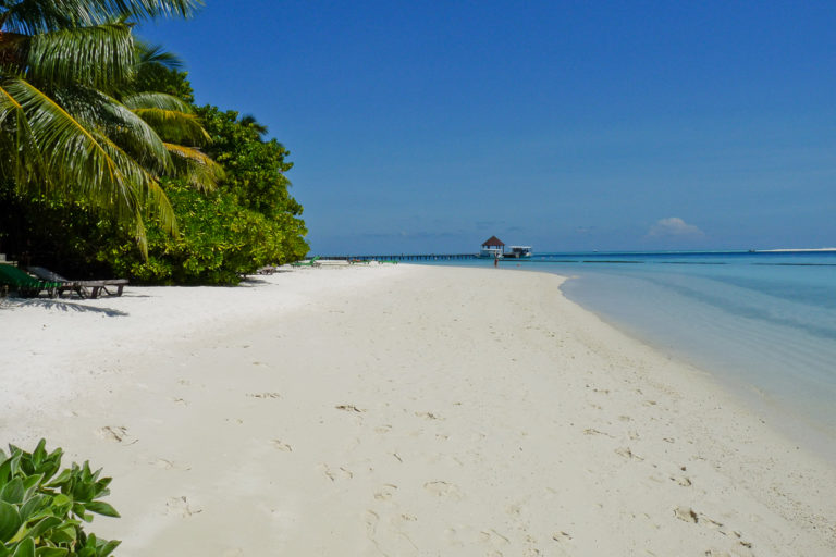 Erste Eindrücke Malediven Insel Komandoo