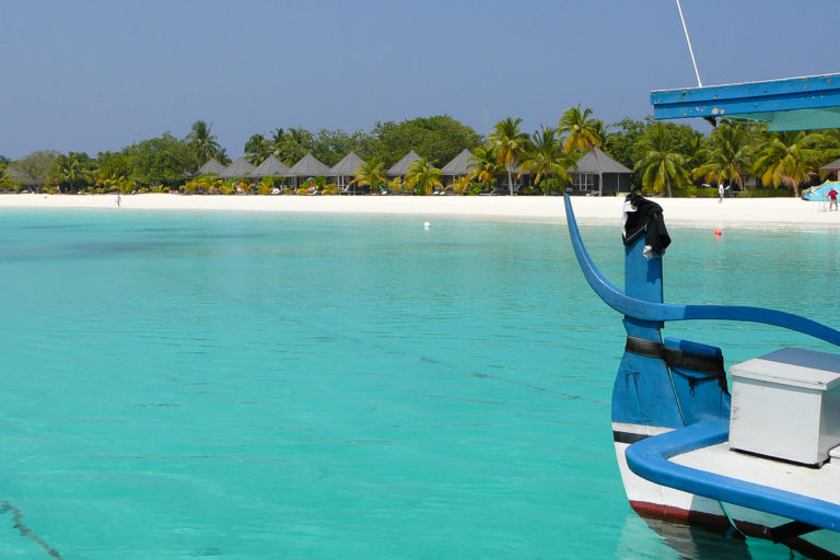 Insel Rundgang auf der Malediven Insel Kuredu