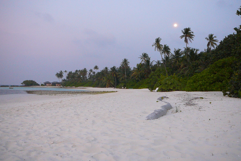 Mond Aufgang auf den Malediven