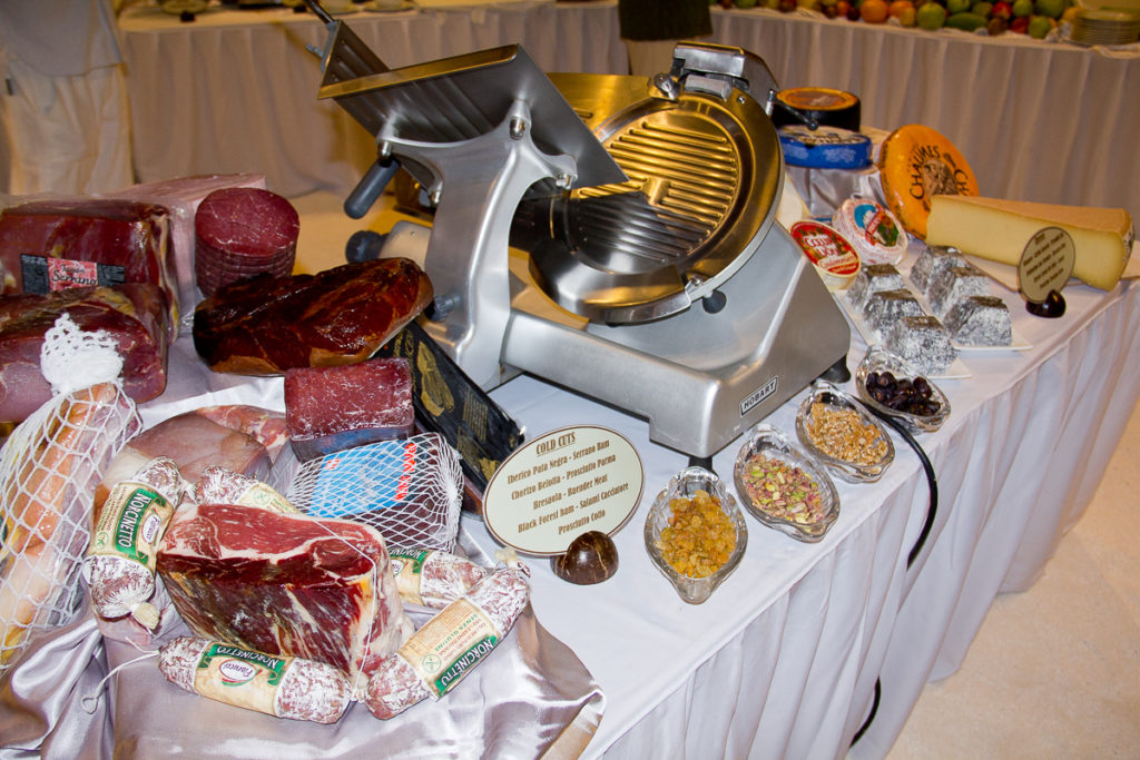 Neujahrs Buffet Komandoo Fleisch