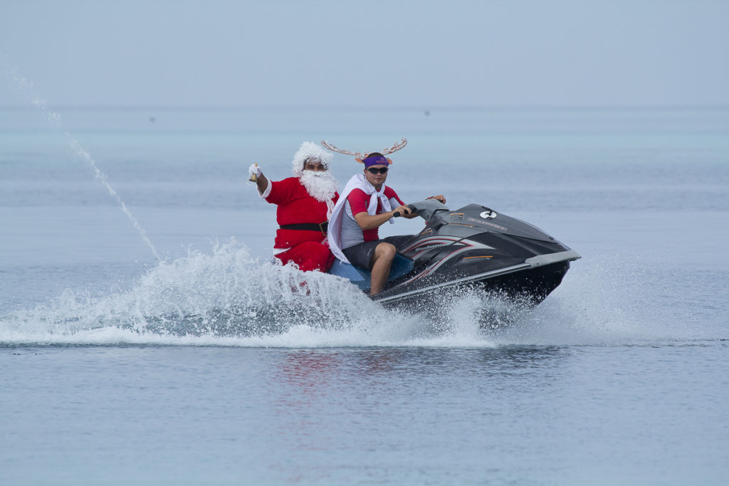 Weihnachtsmann Komandoo Jetski