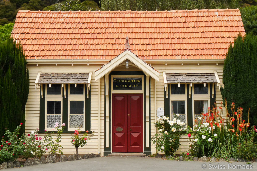 Akaora Coronation Library
