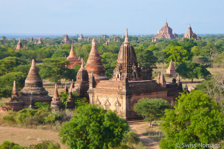 Aussicht über die Tempel von Bagan