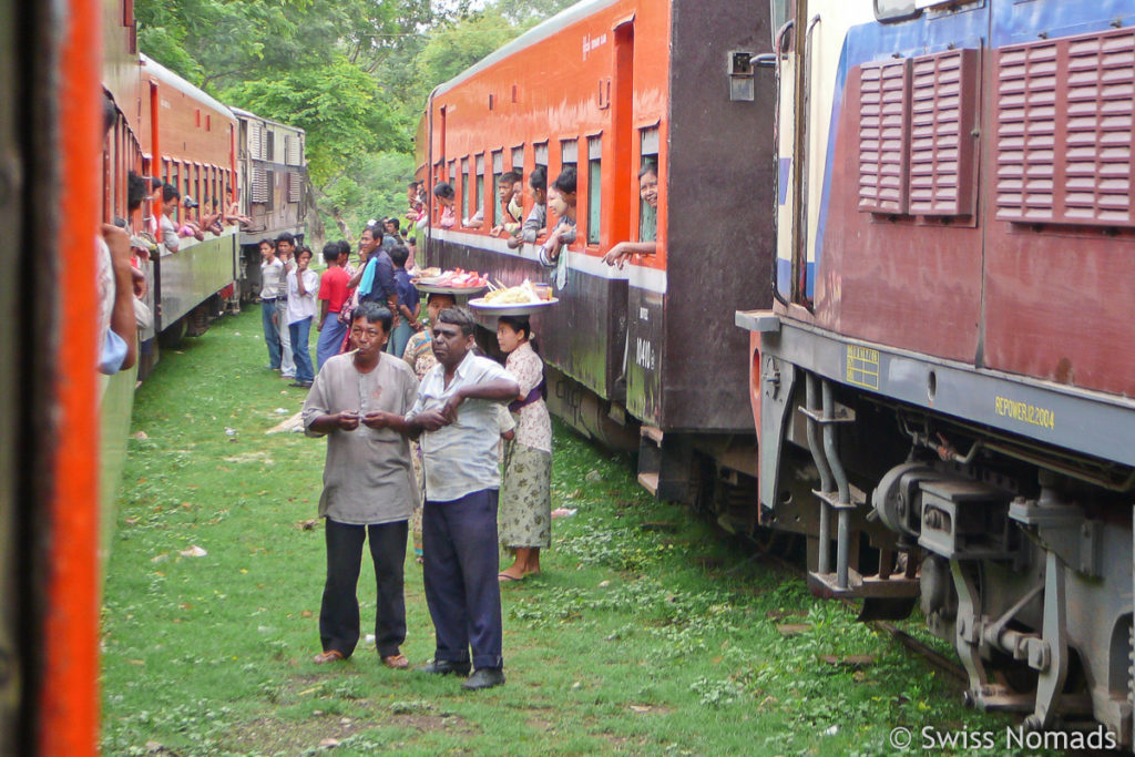 Die Stopps während der Eisenbahnfahrt in Burma