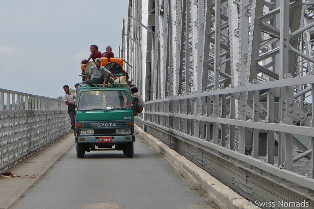 Inwa Brücke in Mandalay
